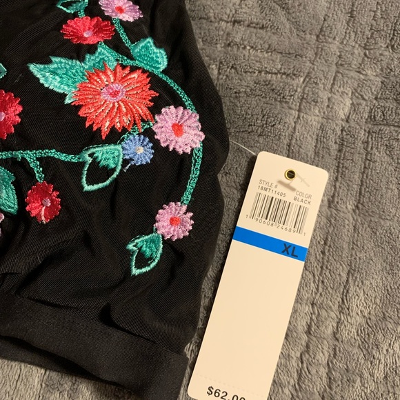 Anne Cole high neck bikini top with floral embroidery - Picture 2 of 3